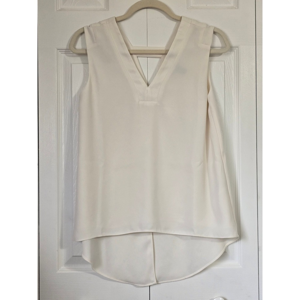 Lisa Rinna Collection Ivory V-Neck High-Low Sleeveless Blouse A309121 XXS